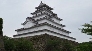 鶴ヶ城の風景　【賑わい　そして　静けさ】