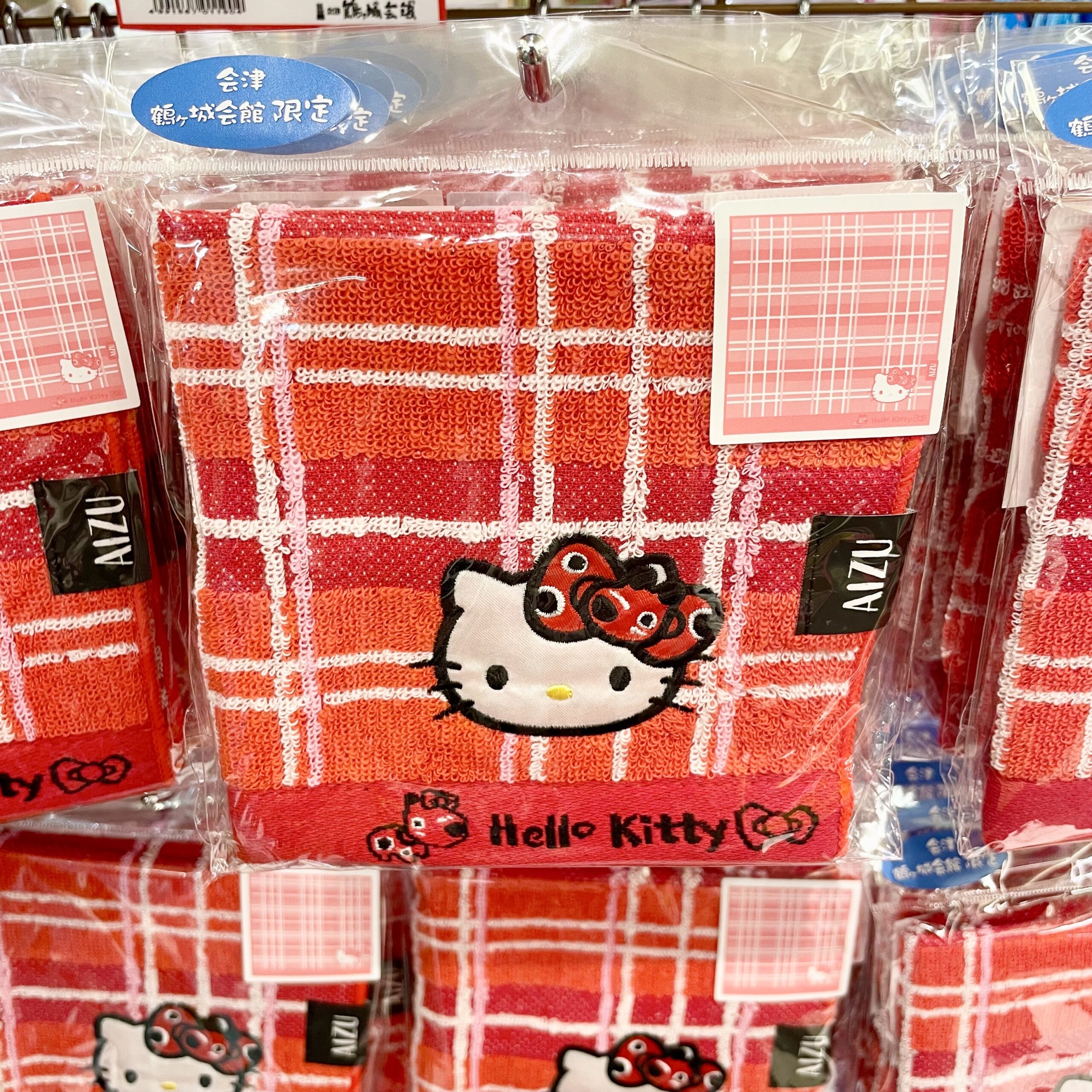 ◎民芸品コーナーより◎会津赤べこキティ刺繍タオル(≧▽≦) | 鶴ヶ城